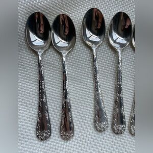 💥SALE💥 WM Rogers Silverplate set of 8 coffee spoons Enchanted Rose design